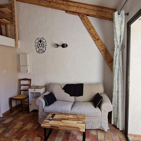 Studio Au Pied De La Sainte Victoire Puyloubier Exteriör bild