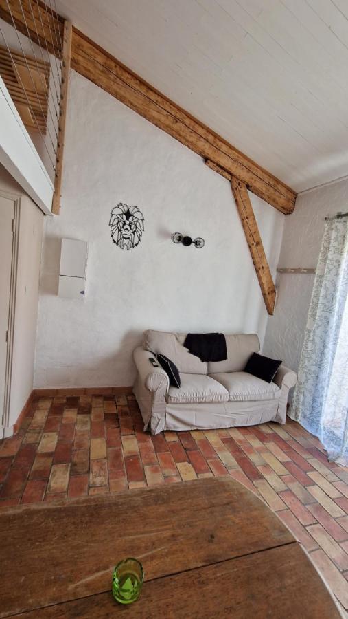 Studio Au Pied De La Sainte Victoire Puyloubier Exteriör bild